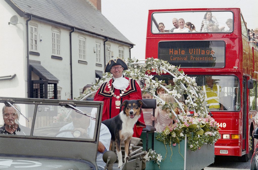 barber-mayor-carnival-procession01.jpg