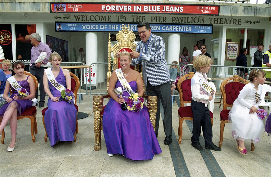 barber-carnival-queen-cromer1.jpg