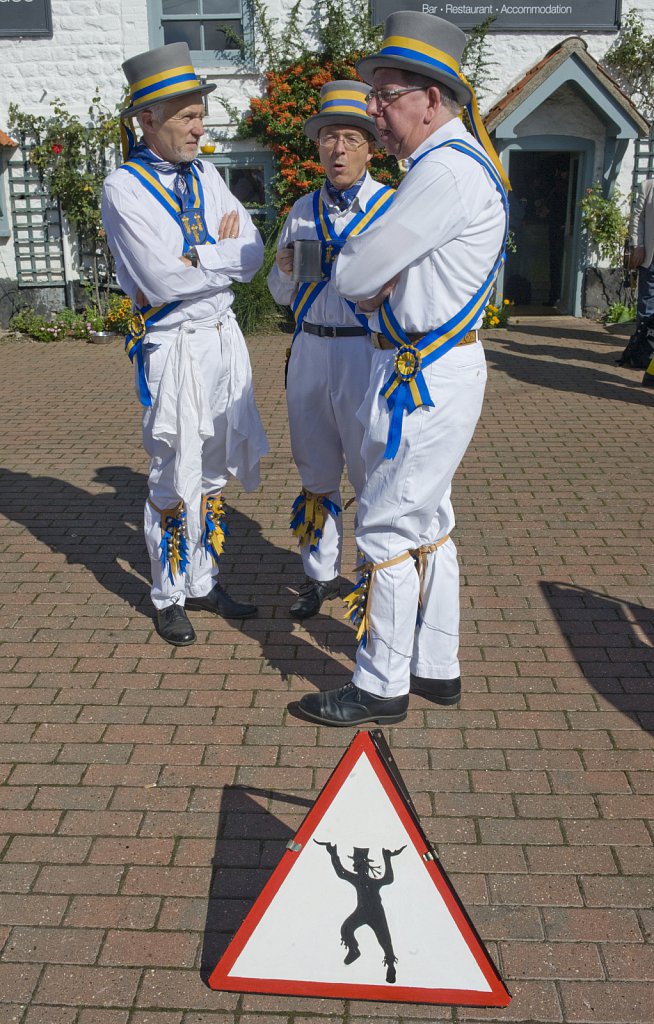 barber-morris-dancers01.jpg