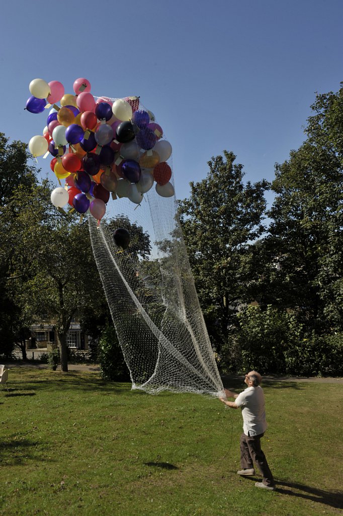 barber-balloon-release-02.jpg