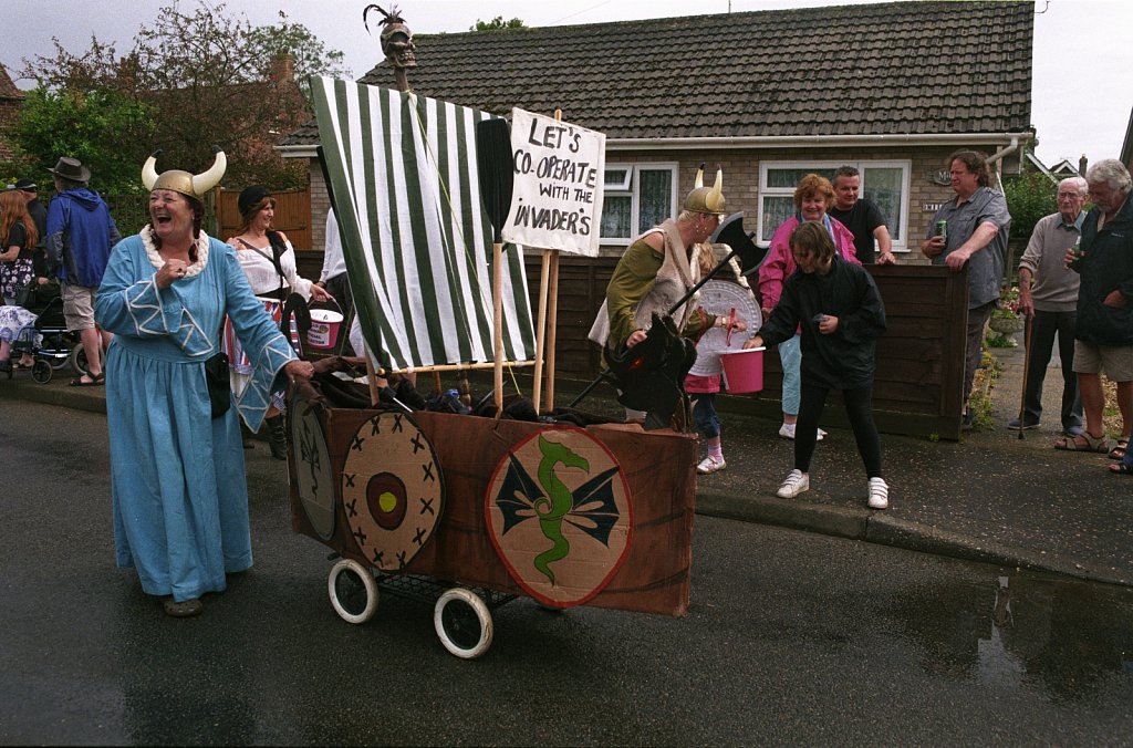 barber-viking-float-wells-carnival12.jpg