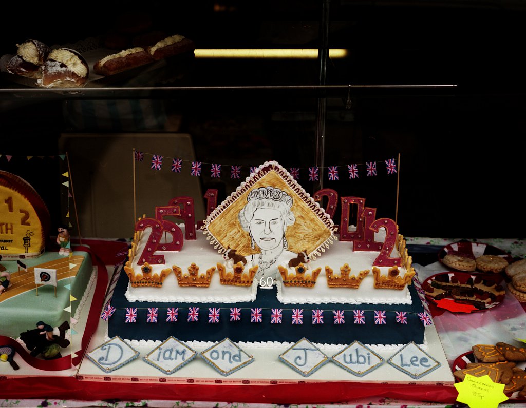 diamond-jubilee-cake.jpg