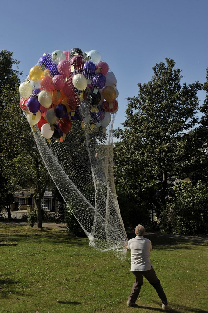 barber-balloon-release-01.jpg