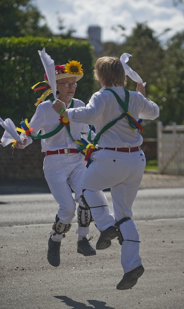 barber-morris-dancers16.jpg