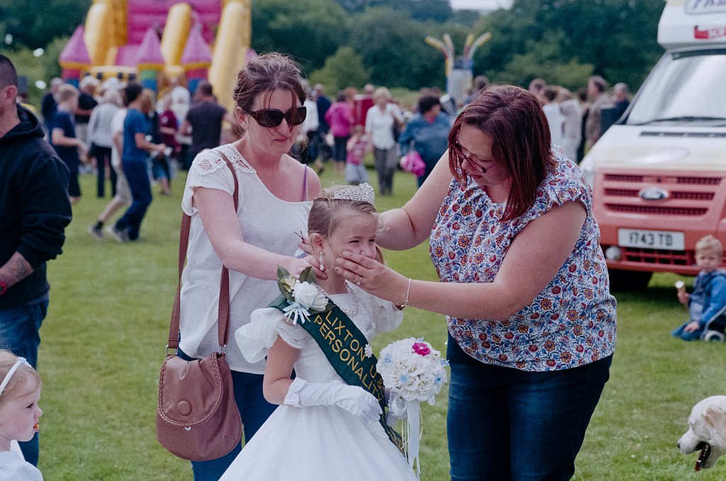 barber-bamford-carnival-queens03.jpg