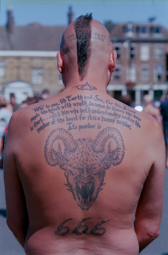 barber-satan-tattoos07.jpg