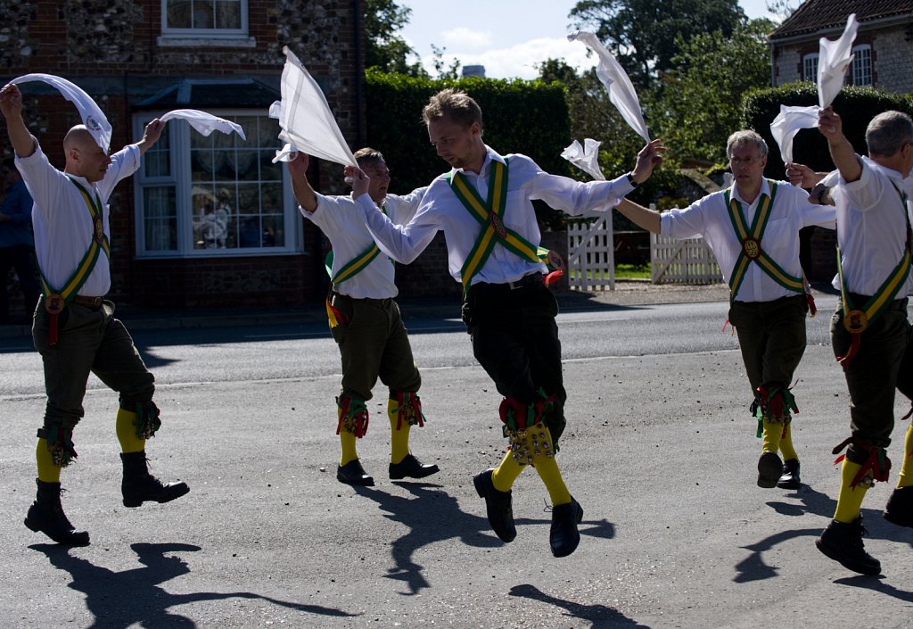 barber-morris-dancers13.jpg