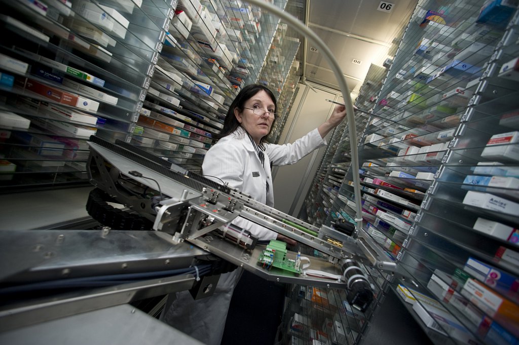 Pharmaceutical Dispensing Robot