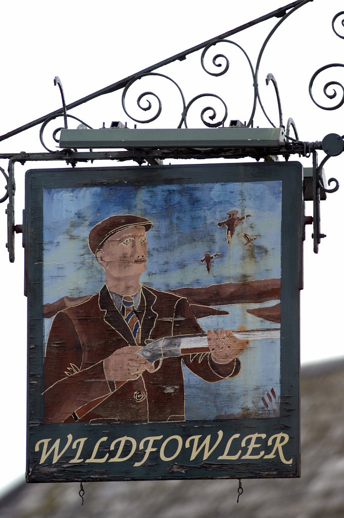 barber-faded-pub-sign02.jpg