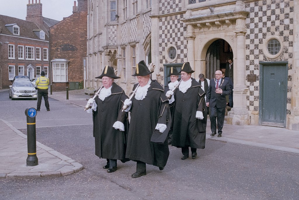 barber-judges-procession03-copy.jpg