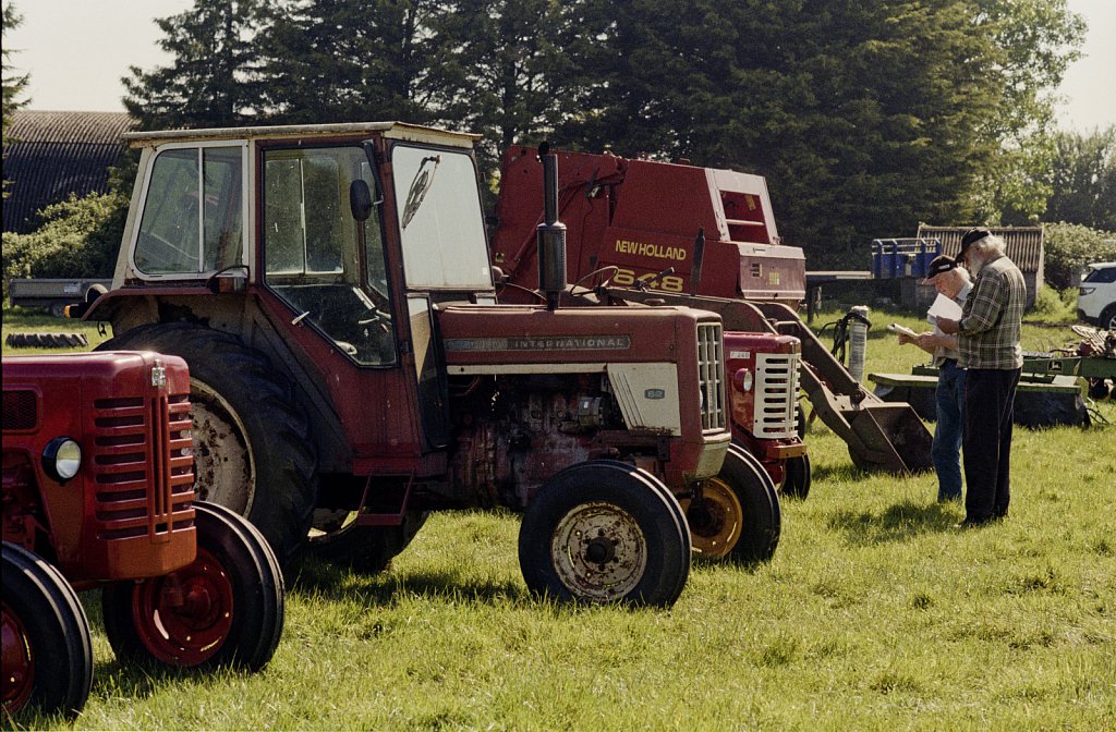 barber-hilgay-farm-auction-01.jpg