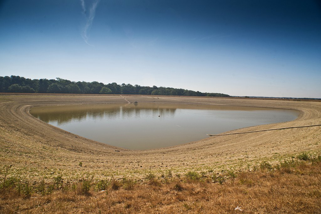 Euston farm drought conditions.